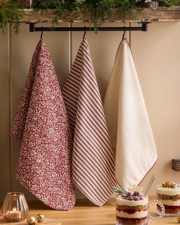 Set of 3 Merlot Bramble Tea Towels