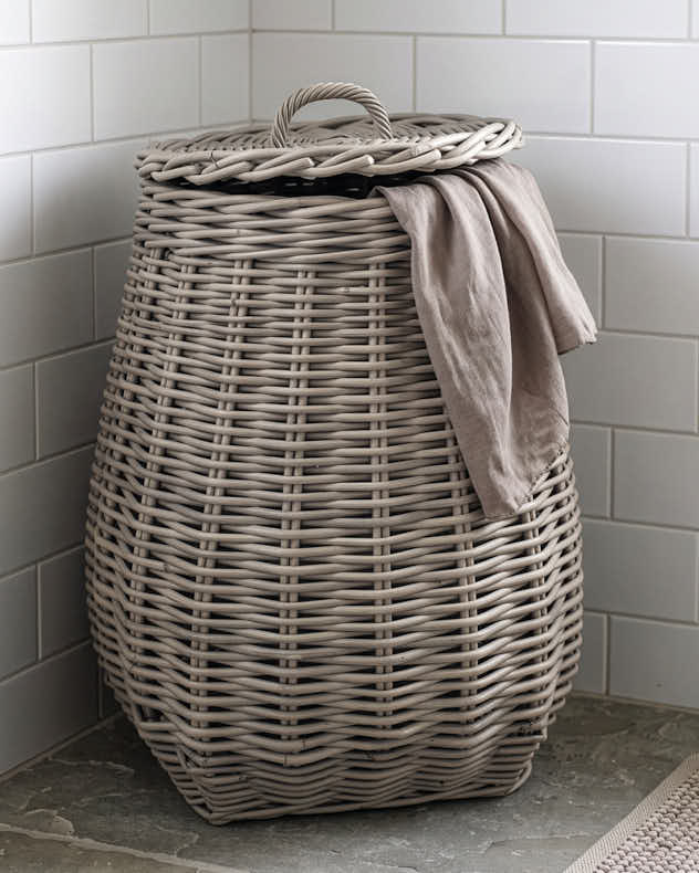 Wicker Barrel Basket with Lid