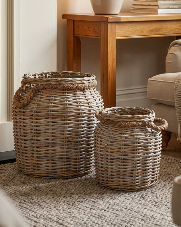 Set of 2 Rope Neck Woven Baskets