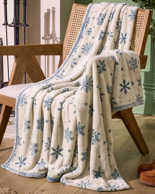 Snowflake Sprinkle Print Throw