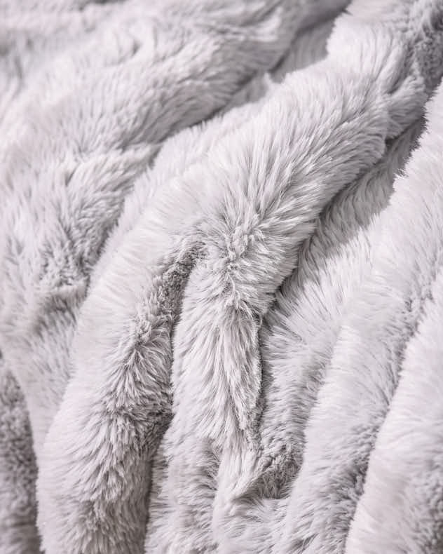 Arctic Fox Faux Fur Throw