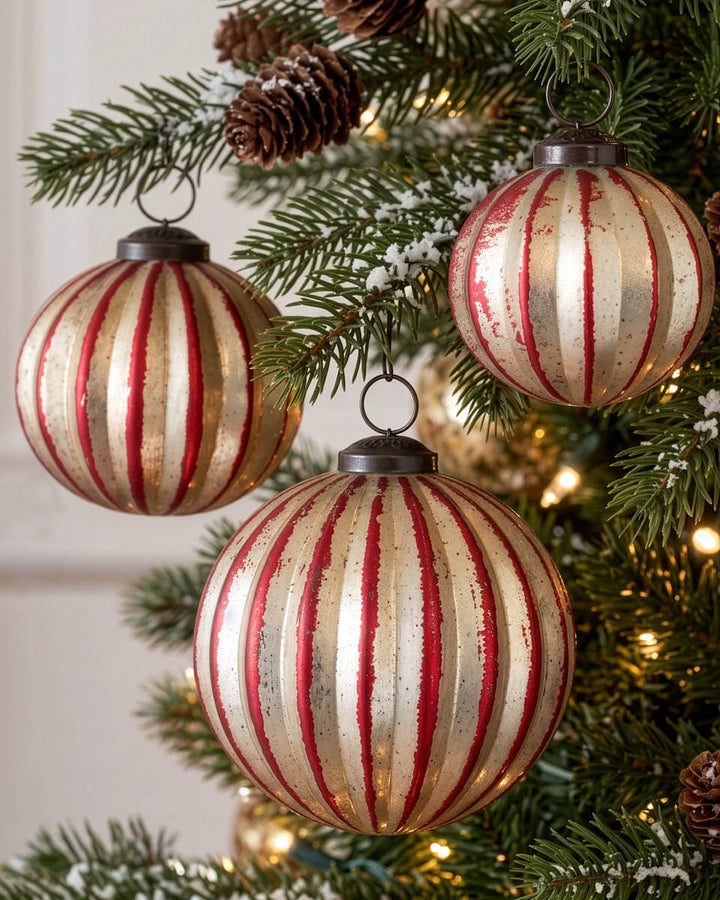 Set of 3 Distressed Gold &amp; Red Ribbed Baubles