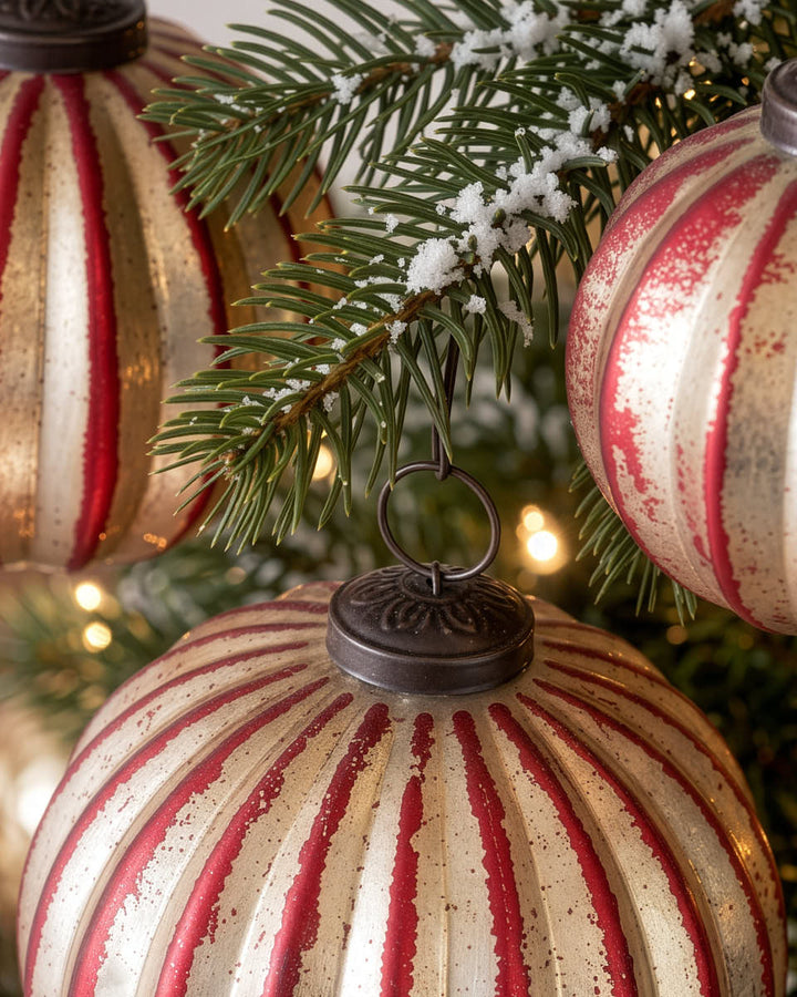 Set of 3 Distressed Gold &amp; Red Ribbed Baubles