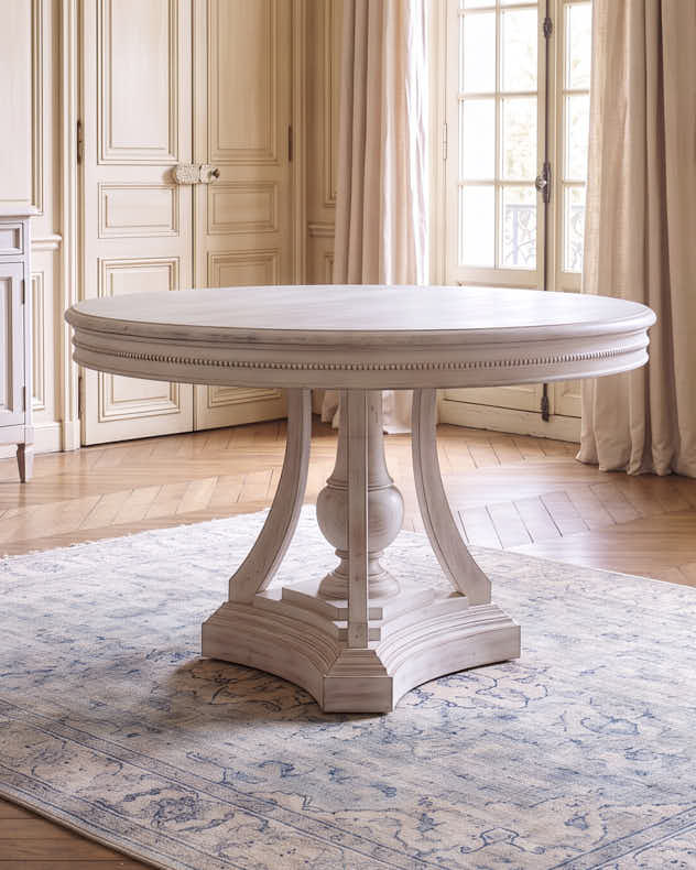 Vintage White Wash Round Dining Table