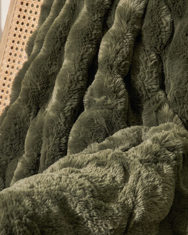 Green Textured Luxe Faux Fur Throw