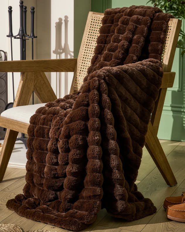 Ribbed Brown Luxe Faux Fur Throw