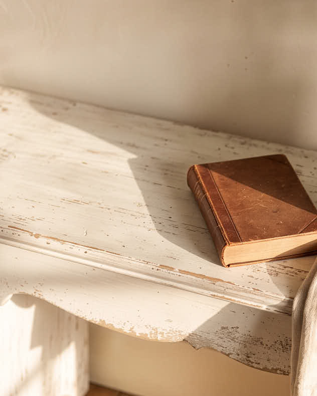 Antique Cream Distressed Bench
