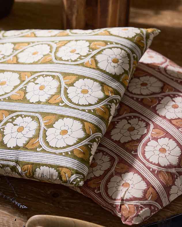 Set of 2 Tapestry Print Scatter Cushions