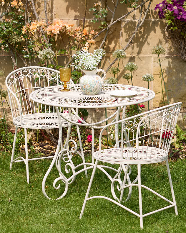 Cream Heart Scrolled 2 Seater Bistro Set