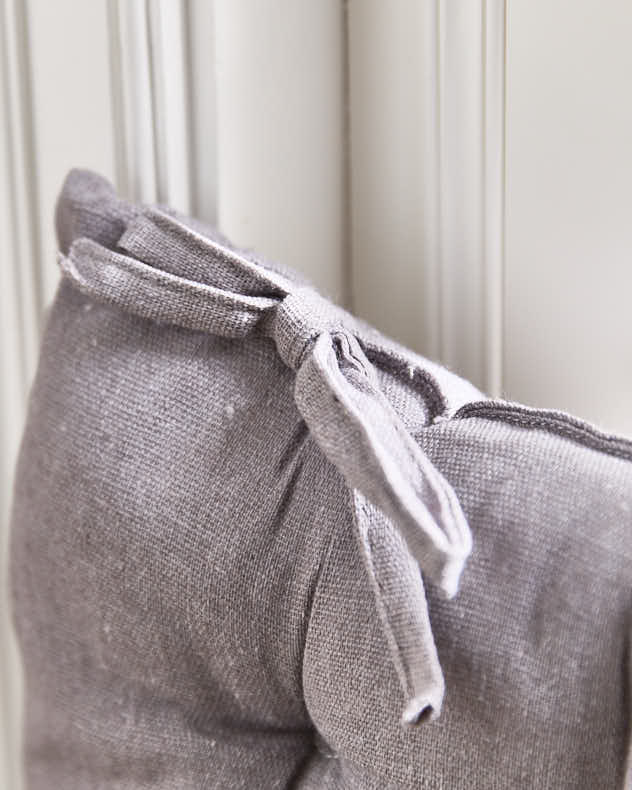 Grey Quilted Cotton Seat Pad with Ties