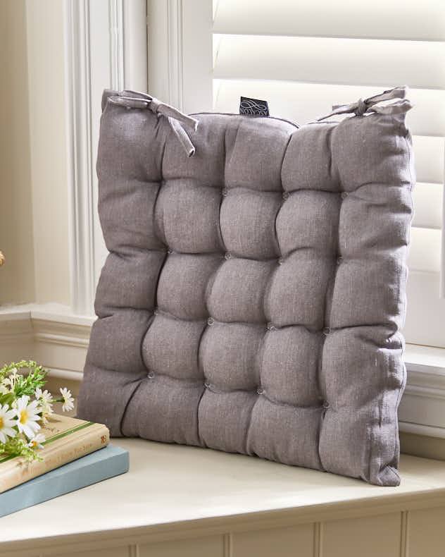 Grey Quilted Cotton Seat Pad with Ties