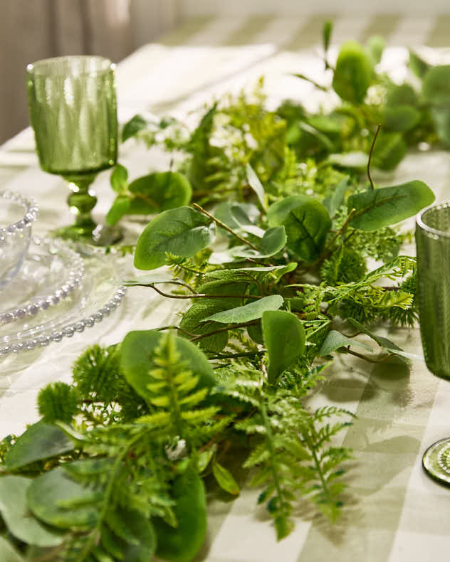 Green Spring Foliage Garland