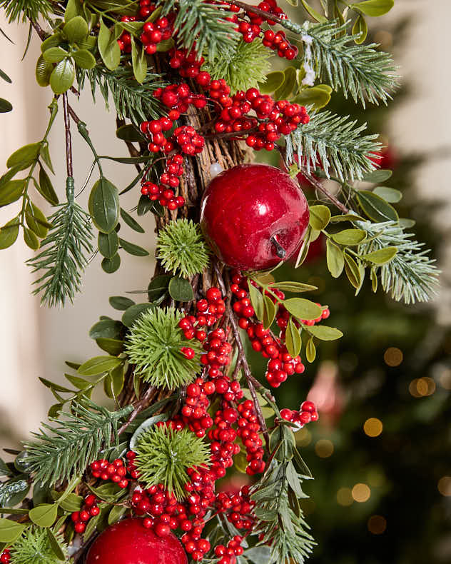 Red Apples Wreath