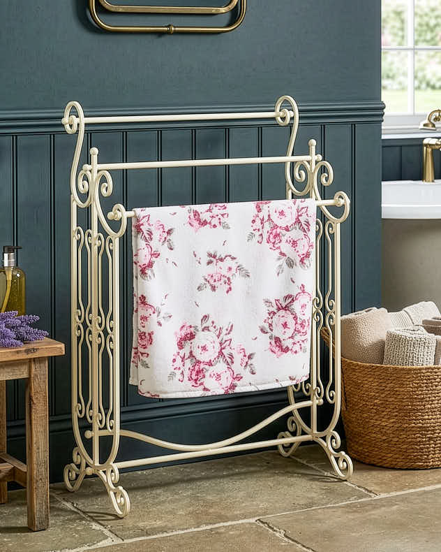 3 Bar Antique Cream Towel Store
