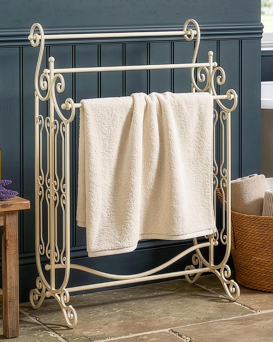 3 Bar Antique Cream Towel Store
