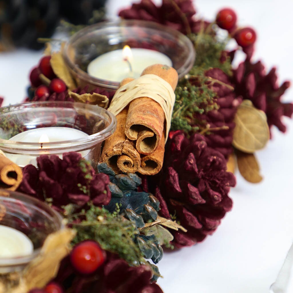 Tea Light Candle Holder Cinnamon & Dyed Pine Cone Christmas Dining Table Centrepiece Tealight Candle Lantern Seasonal Festive Home DÃ©cor