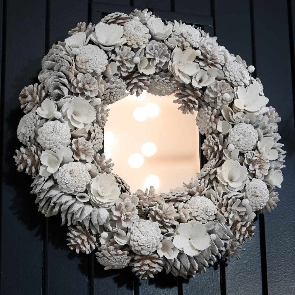 Pine Cone Wreath White Finish Decorative Front Door Evergreen Flowers Garland Rustic Country Style Home DÃ©cor