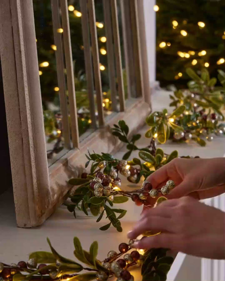 Copper Mistletoe Pre-Lit Garland - 160cm