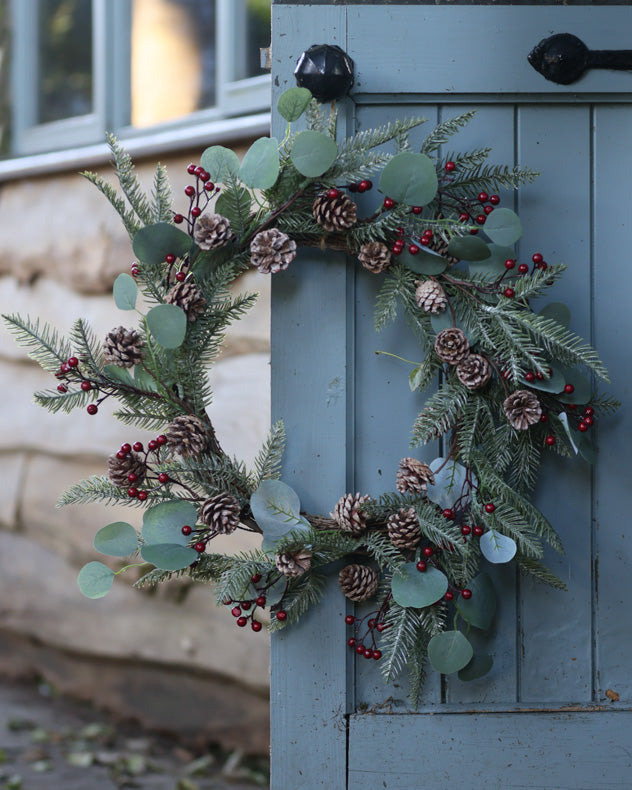 minimalist christmas hanging wreath