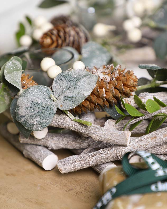 Candle Holders - Eucalyptus Wreath Candle Holder