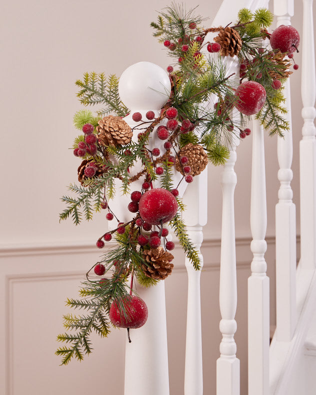 Christmas Decorations Wreath and Garland - Canterbury Wreath & Garland Collection