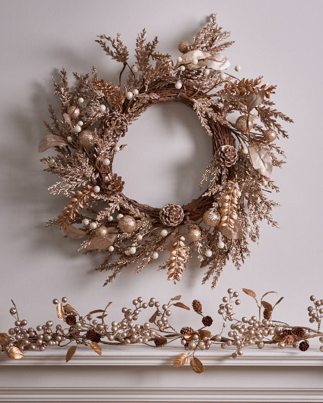 gold sparkle christmas wreath