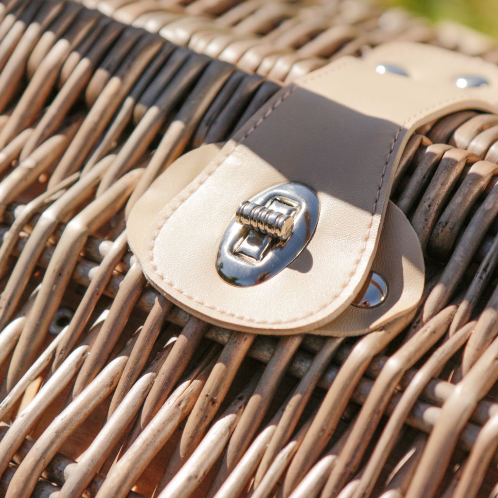 Aquitaine Boat Shaped Picnic Hamper for Four