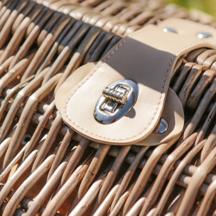 Boat Shaped Picnic Hamper for 4