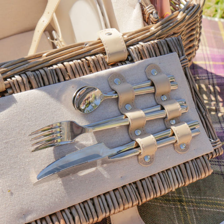 Boat Shaped Picnic Hamper for 4