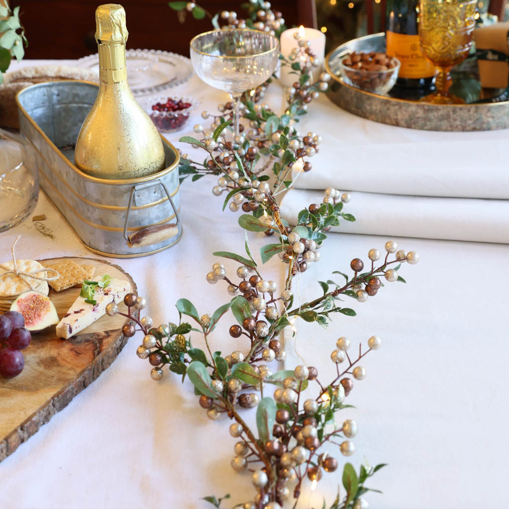 winter table garland