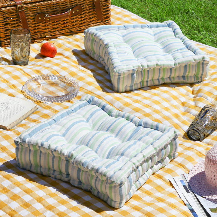 Outdoor garden chair pads

